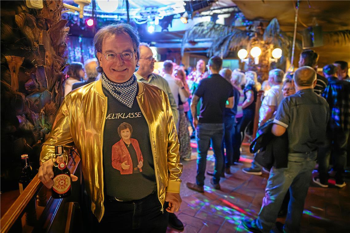 Jubiläumskonzert mit Olaf dem Flipper, der Schlager-Ikone mit Herz, im Sonnenhof...