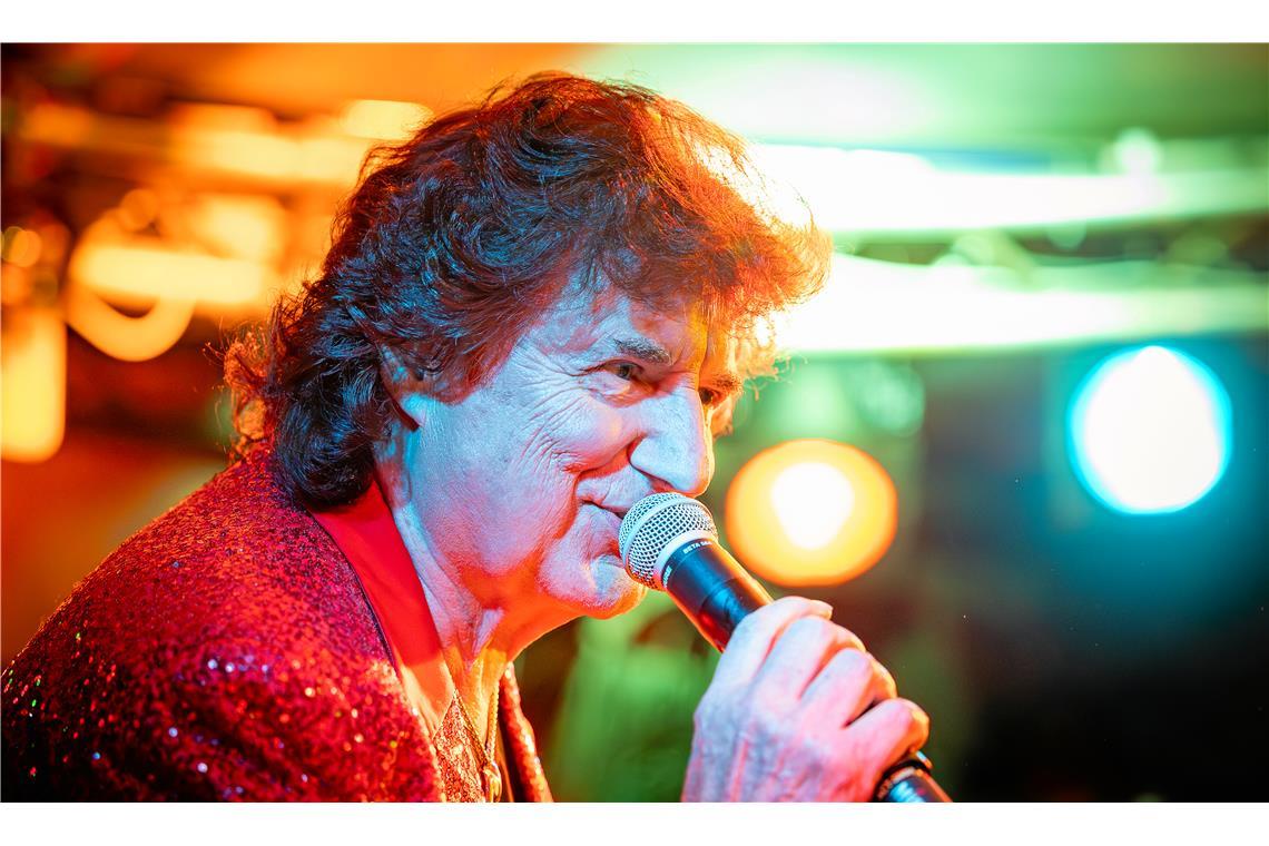 Jubiläumskonzert mit Olaf dem Flipper, der Schlager-Ikone mit Herz, im Sonnenhof...