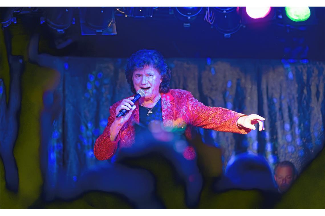 Jubiläumskonzert mit Olaf dem Flipper, der Schlager-Ikone mit Herz, im Sonnenhof...