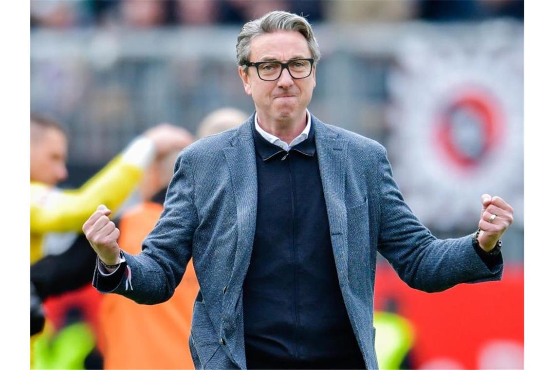 SV Sandhausen verlängert mit Geschäftsführer und Sportchef Jürgen Machmeier. Foto: Uwe Anspach/dpa/Archivbild