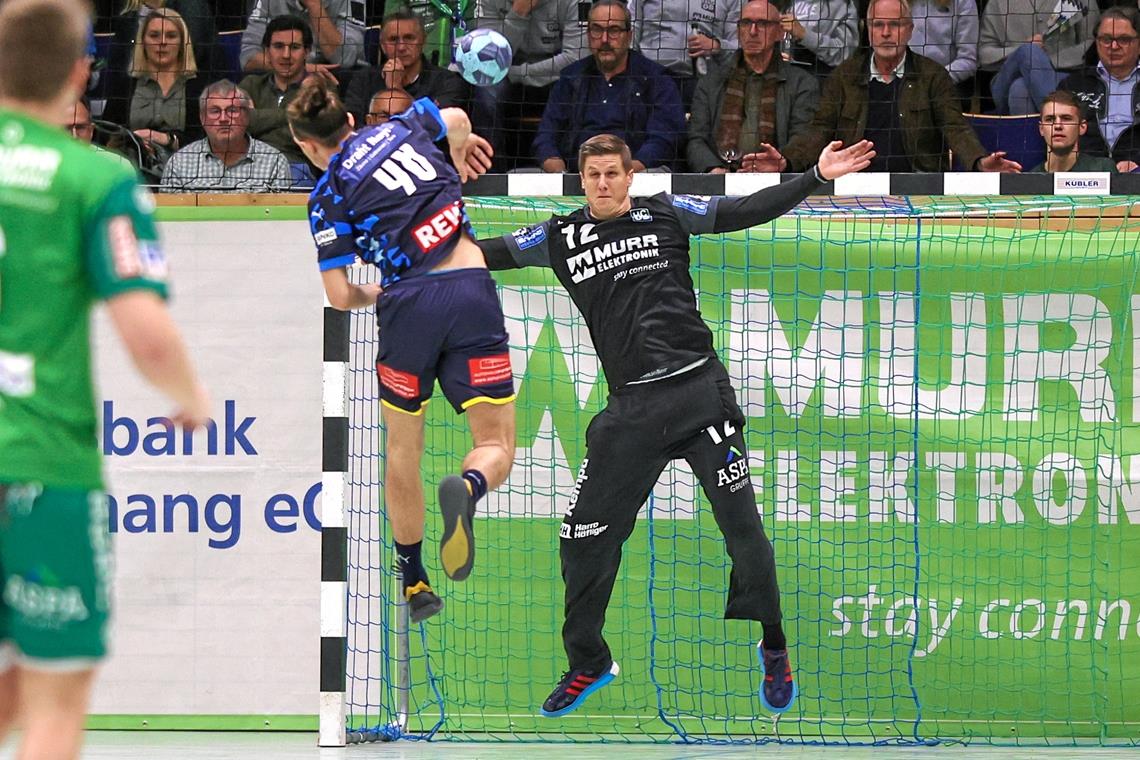 Ausnahmekönner Jürgen Müller bleibt beim HC Oppenweiler/Backnang Jürgen Müller will mit seinen Paraden weiterhin ein HCOB-Rückhalt sein. Foto: Alexander Becher