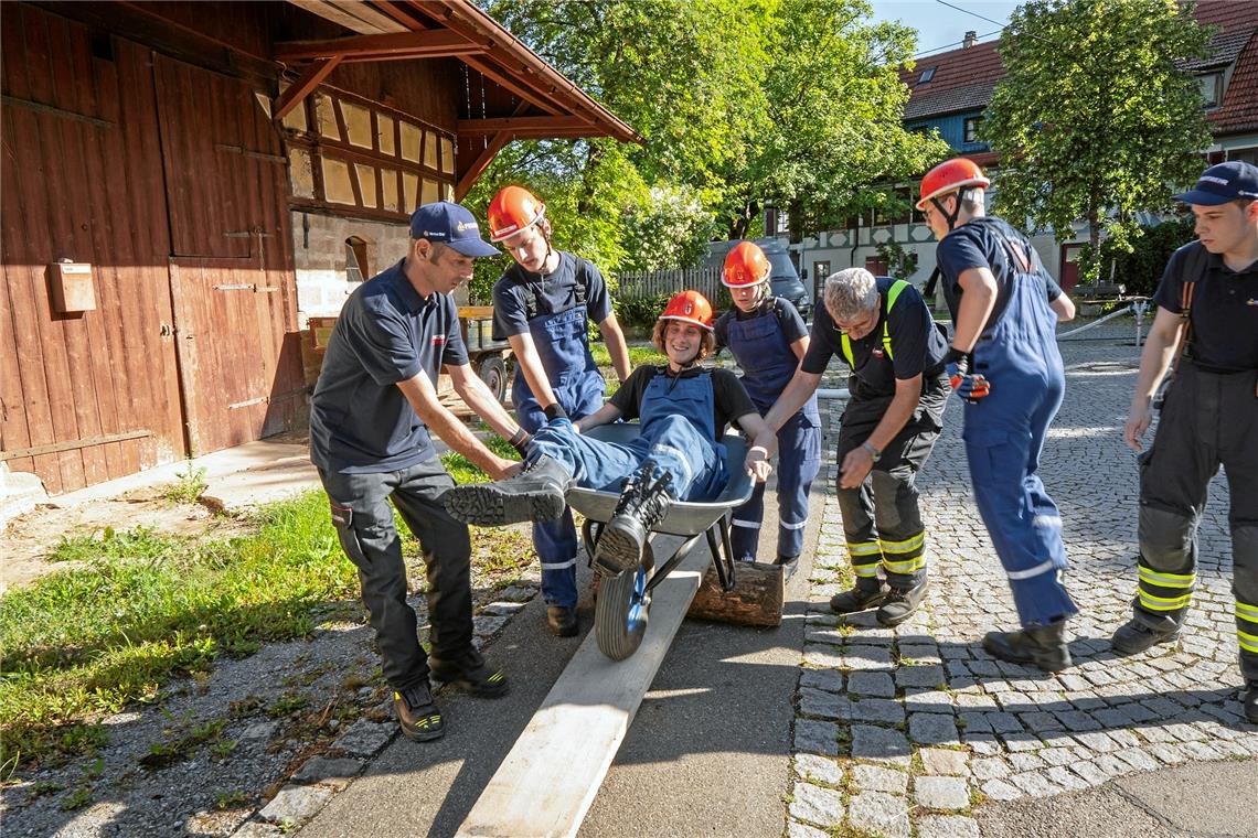 Jugendfeuerwehr Murrhardt - Eindrücke aus dem Training.