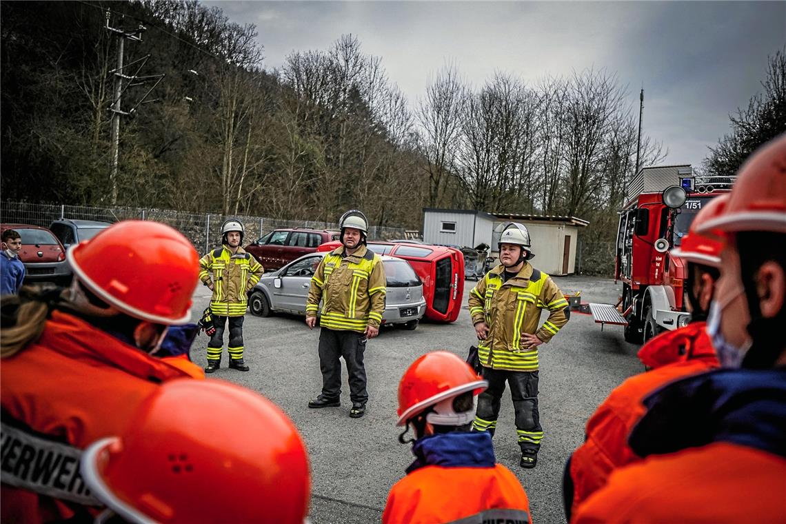 Jugendfeuerwehr Murrhardt - Eindrücke aus dem Training.