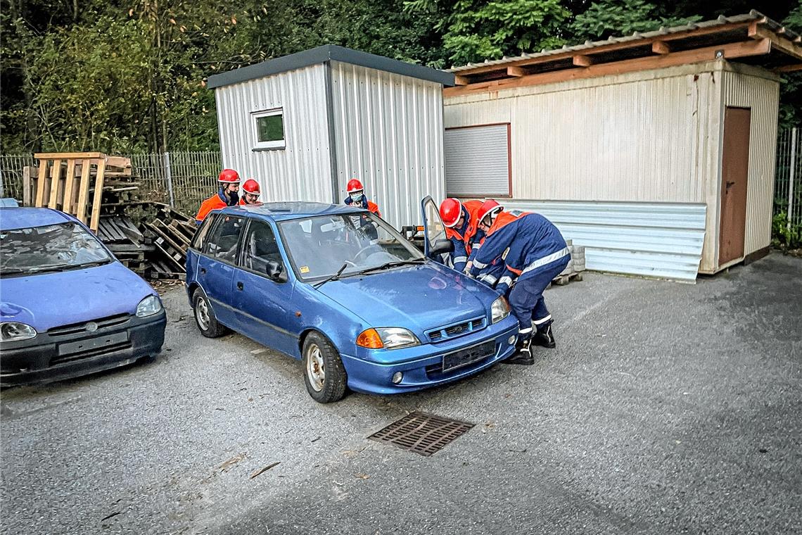 Jugendfeuerwehr Murrhardt - Eindrücke aus dem Training.