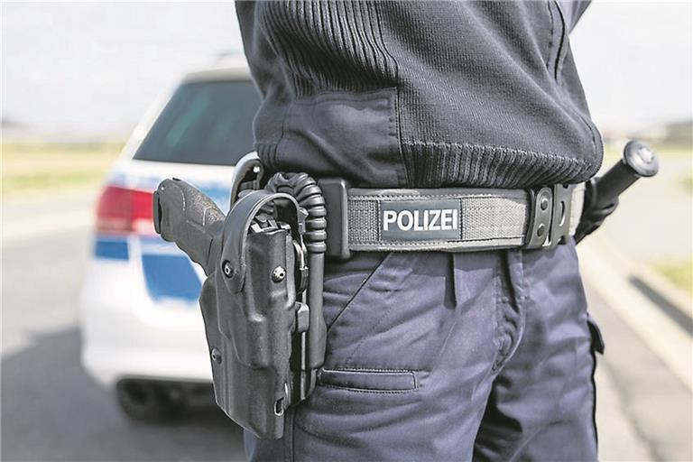 Jugendliche beleidigen Polizisten in Schorndorf aufs Übelste. Symbolfoto: abr68, stock.adobe