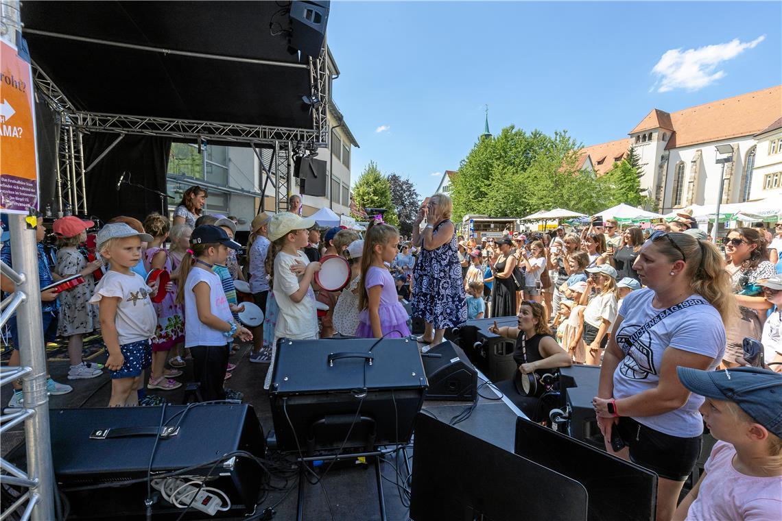 Jugendmusik- und Kunstschultag im Stiftshof.
