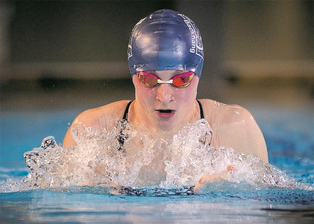Schwimmtalente sichern sich Bronze Jule Sittart beendete mit dem TSG-Team den Wettbewerb über 4 x 100 Meter Brust auf Rang drei. Foto: A. Becher