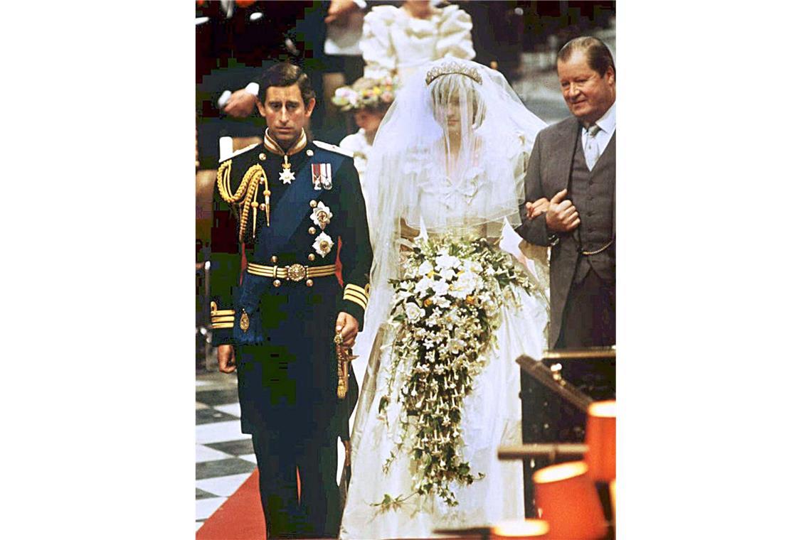Juli 1981: Die Hochzeit von Charles und Diana gilt als eines der ersten medialen Mega-Ereignisse in der Geschichte des Fernsehens. 750 Millionen Zuschauer weltweit verfolgen die Fernsehübertragung der Traumhochzeit von Lady Diana und dem britischen Thronfolger.