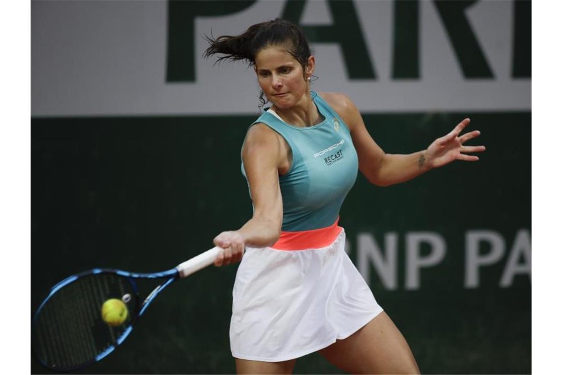 French Open: Siegemund und Görges retten deutsche Damen-Ehre Julia Georges brauchte für ihren Sieg drei Sätze. Foto: Alessandra Tarantino/AP/dpa
