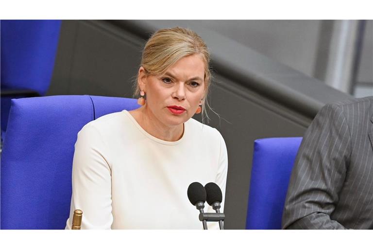 Julia Klöckner (CDU) und ihre Präsidiumsmitglieder leiten die Sitzungen.