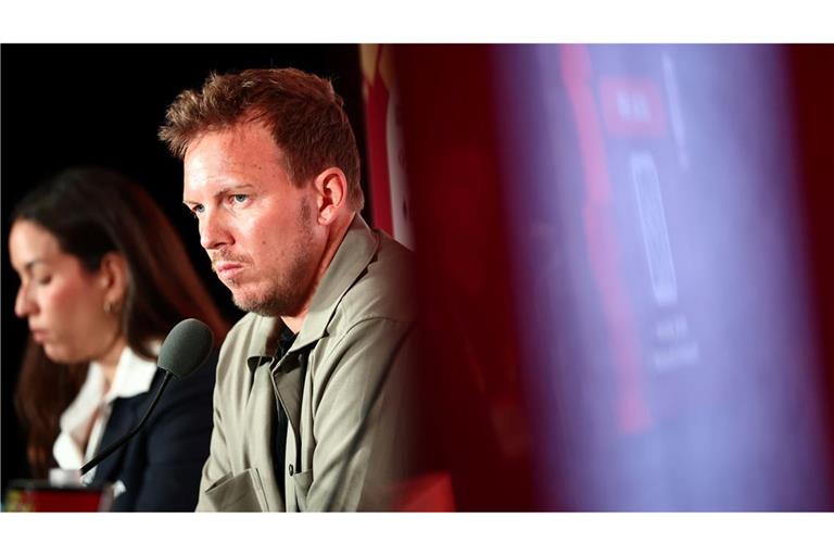 Julia Nagelsmann findet die öffentliche Bewertung von Leroy Sané nicht in Ordnung.