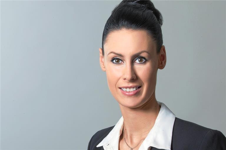 Julia Papadopoulos will Frank Nopper beerben und Oberbürgermeisterin der Stadt Backnang werden. Foto: privat