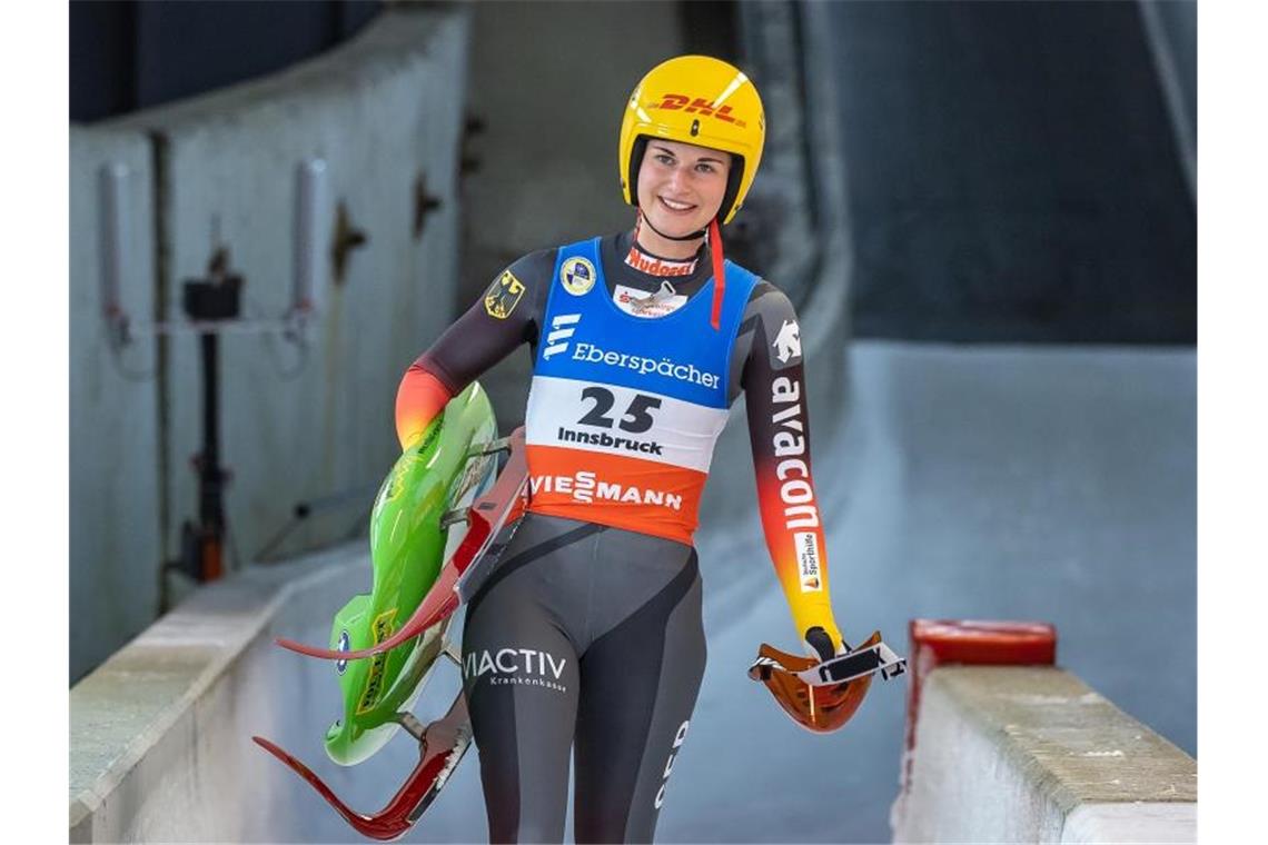 Julia Taubitz freut sich über ihren Sieg. Foto: Expa/Johann Groder/APA/dpa