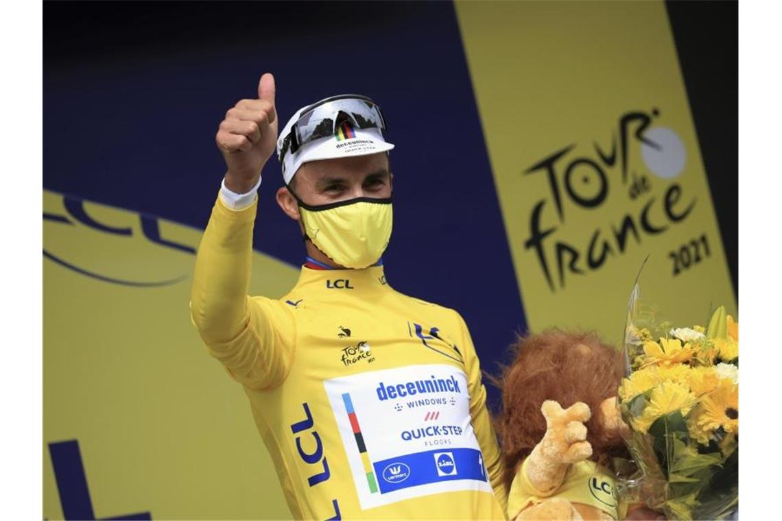 Julian Alaphilippe will seinen nächsten Etappensieg und das Gelbe Trikot verteidigen. Foto: Christophe Petit-Tesson/EPA Pool/AP/dpa