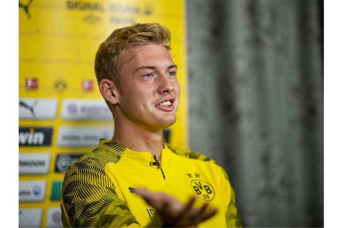 Neuzugang Brandt will beim BVB weiter reifen Julian Brandt steht jetzt bei Borussia Dortmund unter Vertrag. Foto: David Inderlied