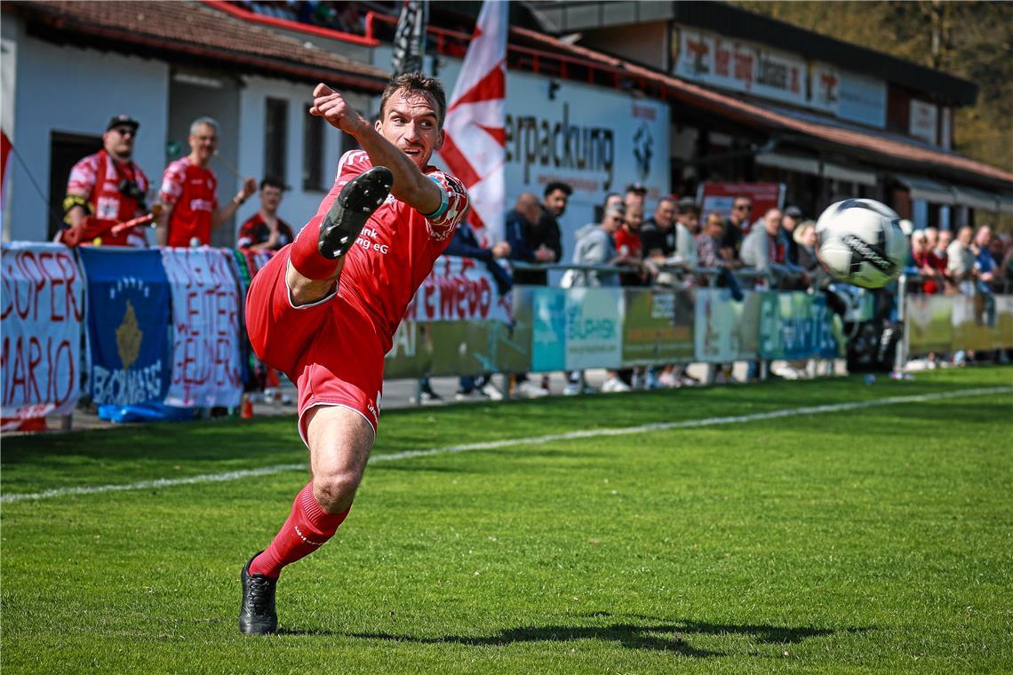 TSG Backnang holt einen Zweitorerückstand auf Julian Geldner hat zweimal getroffen, darunter auch zum 4:4-Endstand. Archivfoto: Alexander Becher