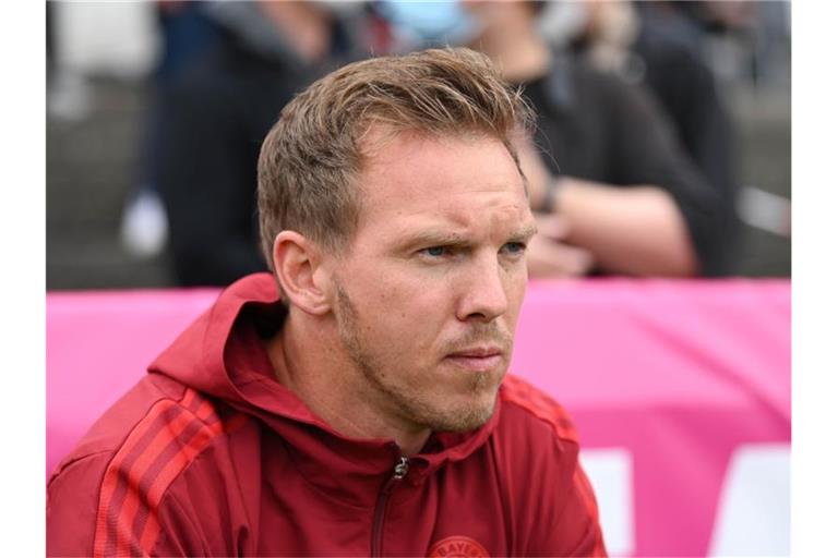 Julian Nagelsmann musste in seinem ersten Testspiel als Bayern-Trainer auf fast alle Leistungsträger verzichten. Foto: Silas Stein/dpa