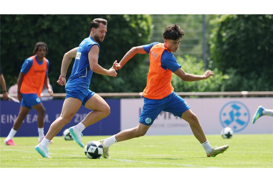 So lief der Trainingsstart bei den Blauen – das sind die Bilder