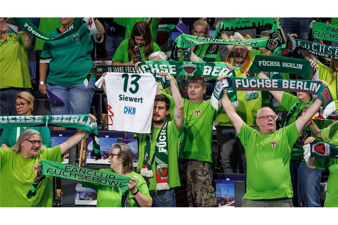 Junge Fans sucht man in den Reihen der Füchse-Anhänger oft vergeblich. (Archivbild)