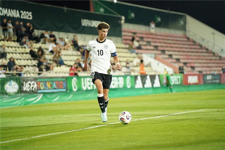 Jungtalent Noah Darvich ist eine Zukunftsinvestition des VfB.
         
         Foto: imago/Alexandra Fechete
