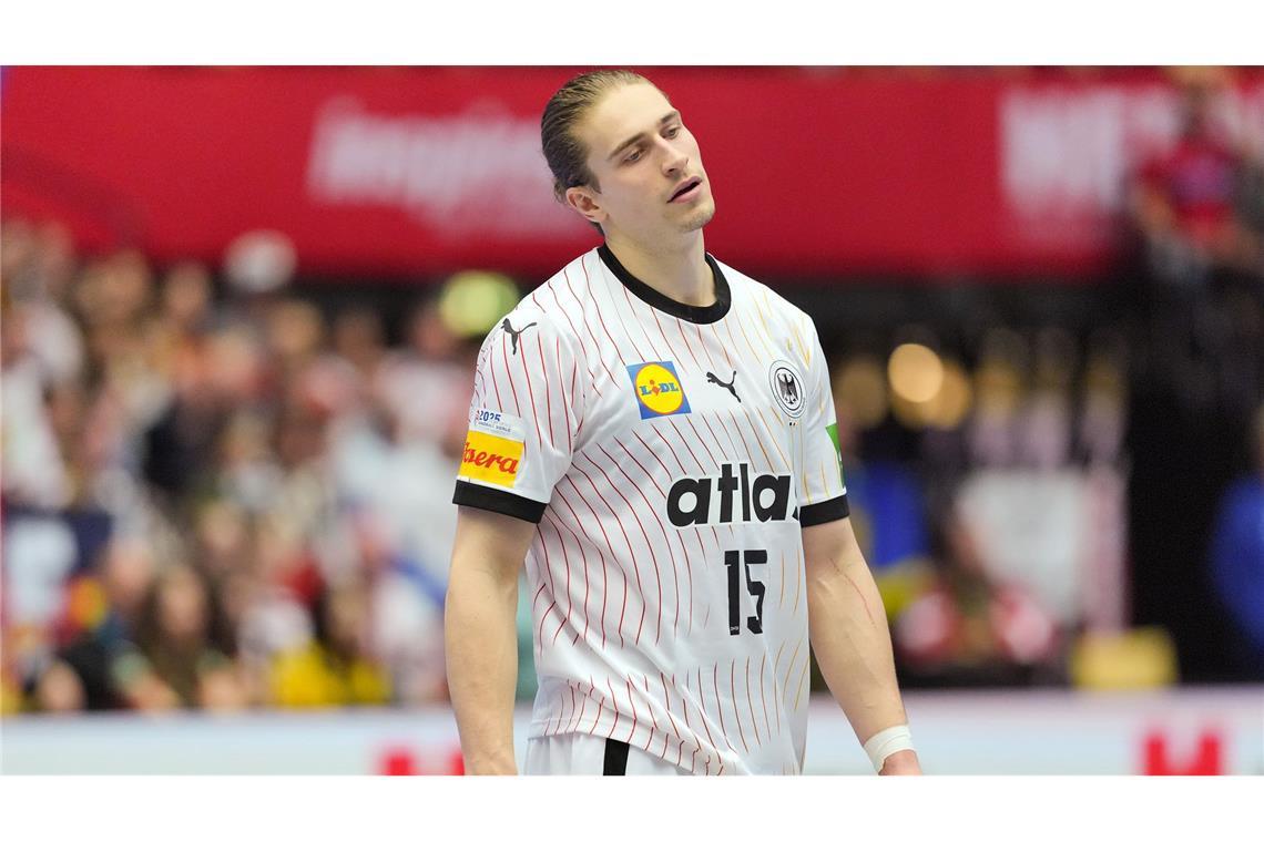 Knorr beim Arzt, Semper weg: Handballer mit großen WM-Sorgen Juri Knorr verpasst das abschließende Gruppenspiel gegen Tunesien.