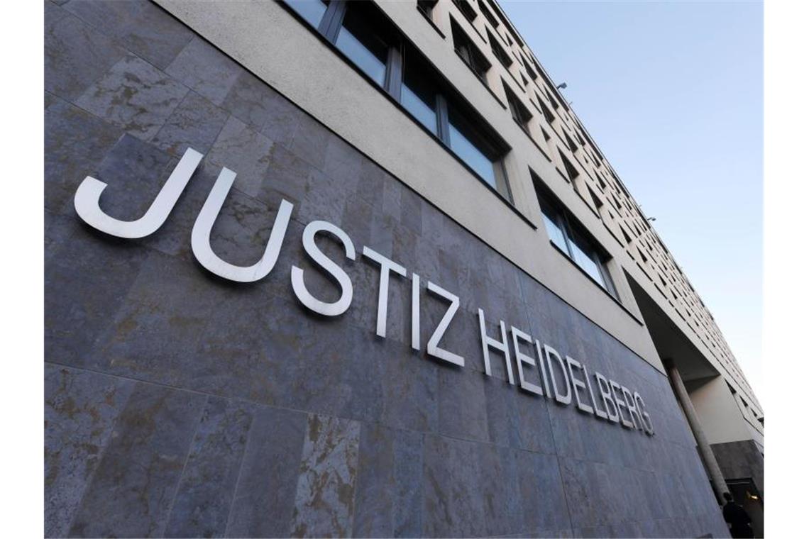 Gierig auf das Erbe? Frauen sollen Mord geplant haben Justizgebäude Heidelberg mit dem Landgericht. Foto: Uli Deck/dpa/Archivbild