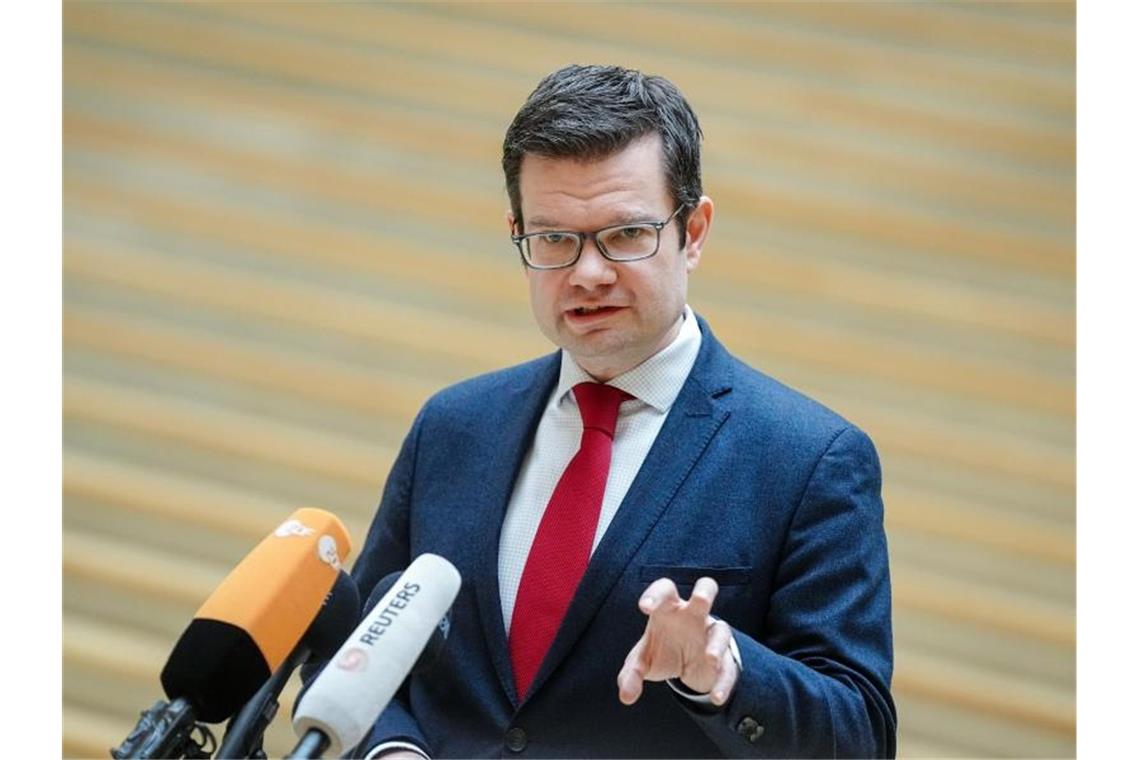 Justizminister Marco Buschmann (FDP) plant ein neues gesetzliches Modell für Lebensgemeinschaften. Foto: Kay Nietfeld/dpa