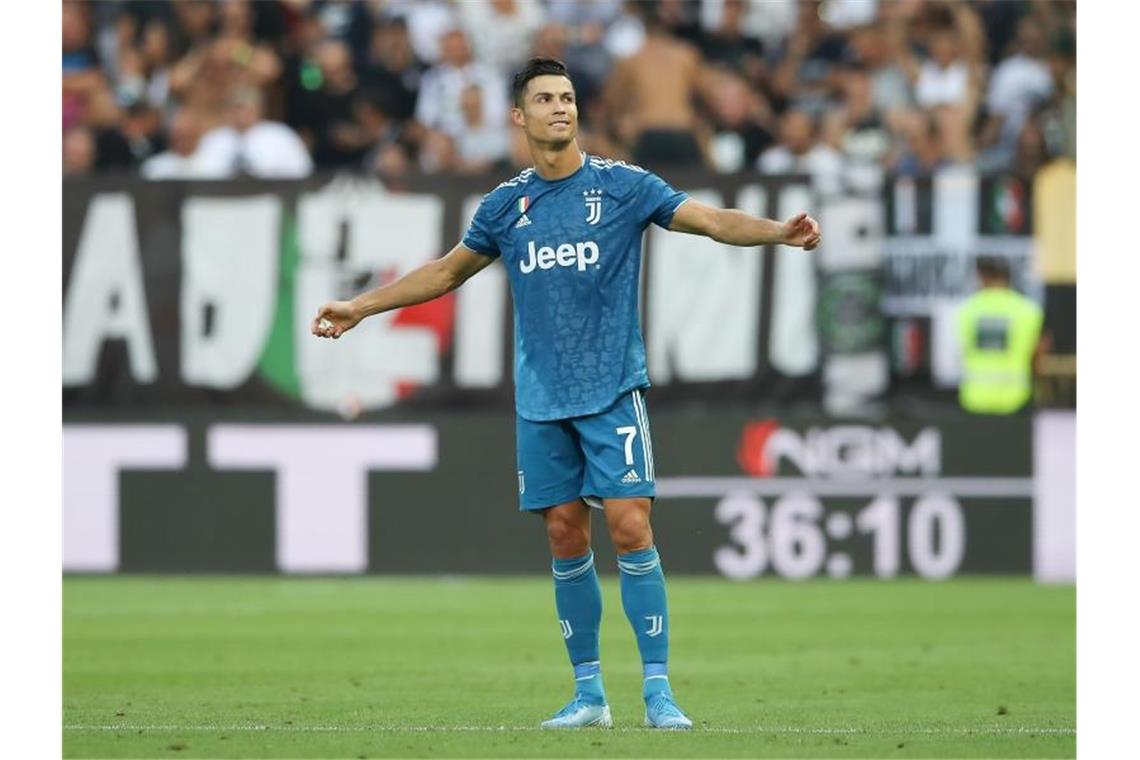 Juve-Star Ronaldo freut sich über den verdienten Auswärtssieg seines Teams. Foto: Jonathan Moscrop/CSM via ZUMA Wire