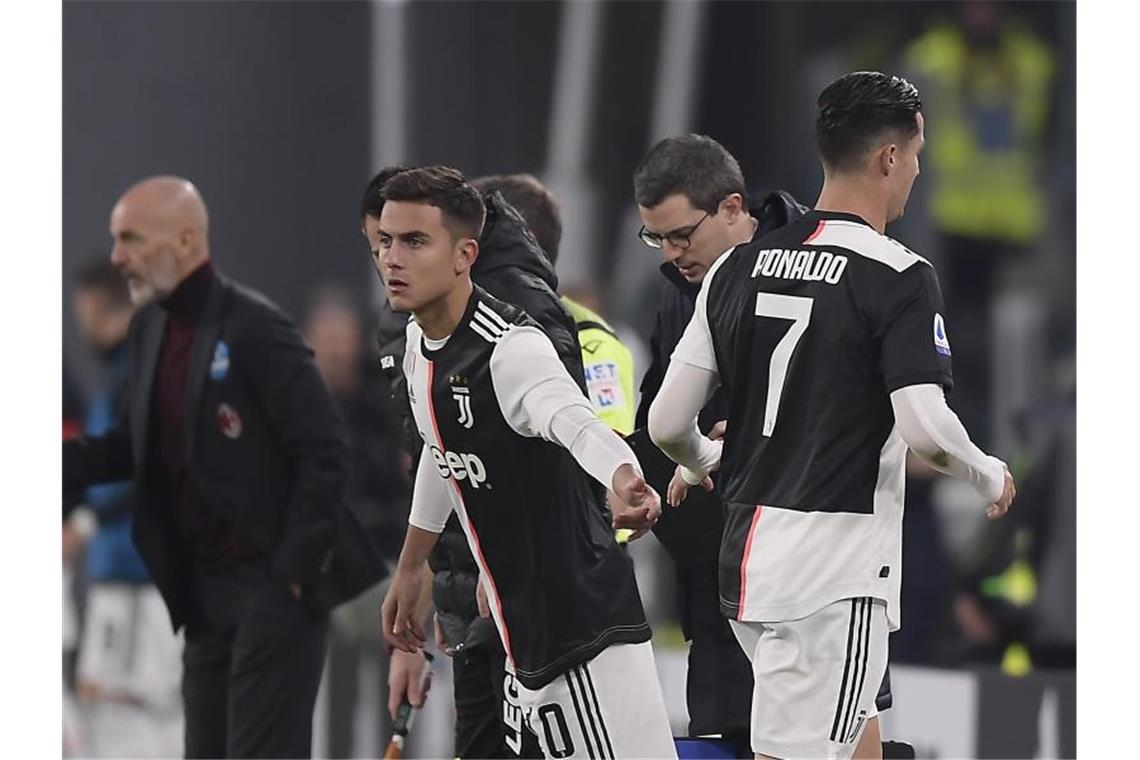 Juves Superstar Cristiano Ronaldo (r) verstand seine Auswechslung nicht. Foto: Fabio Ferrari/Lapresse/Lapresse via ZUMA Press/dpa