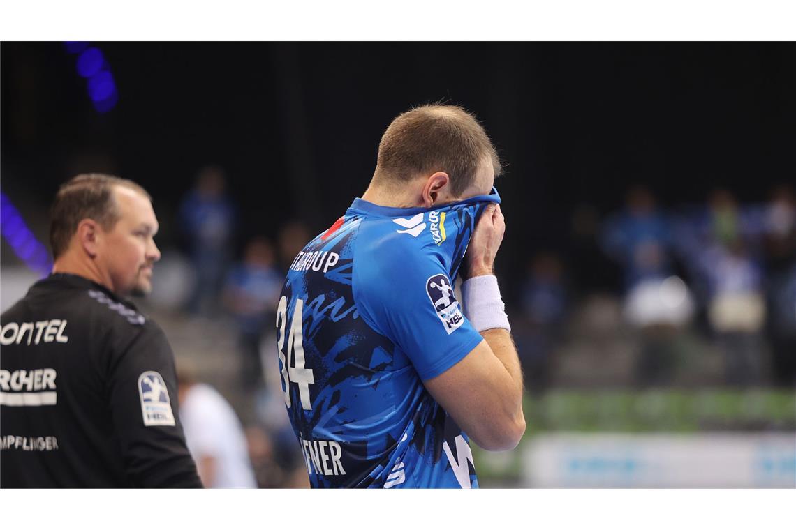 Kai Häfner wirftt neun Tore, zieht sich aber eine Nackenverletzung zu.