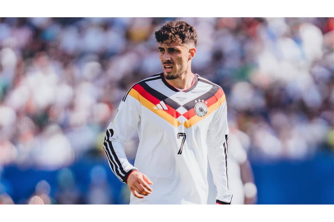 Kai Havertz (Note 3,5): Der WM-Fahrer vom FC Arsenal spielte ganz vorne in der Spitze. War bemüht, dem Druck der Niederländer in der ersten halben Stunde&nbsp; etwas entgegen zu setzen&nbsp;–&nbsp;und mit spielerischen Mitteln für Entlastung zu sorgen. Dies gelang nur bedingt. Musste nach 30 Minuten mit Oberschenkelproblemen verletzt raus.
