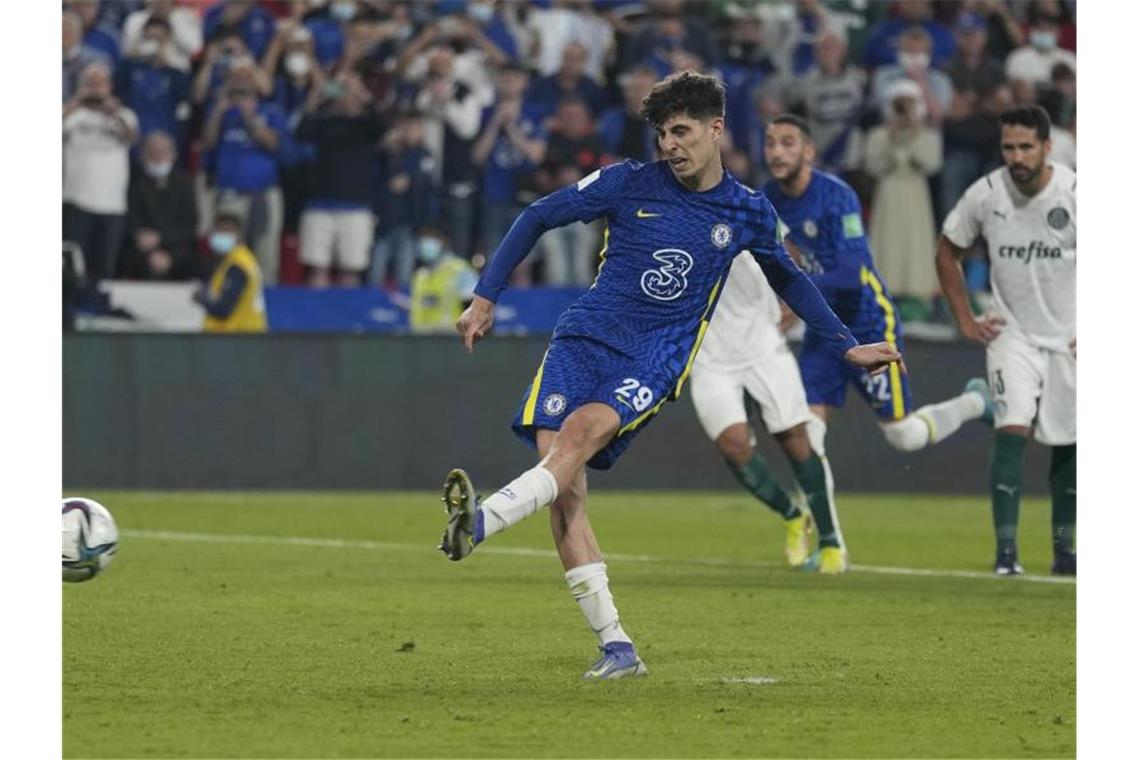 „Als Kind davon geträumt“: Havertz schießt Chelsea zum Sieg Kai Havertz vom FC Chelsea trifft per Elfmeter zum 2:1. Foto: Kamran Jebreili/AP/dpa