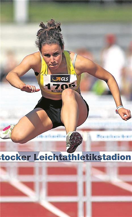 Lena Schlag läuft
im Finale
auf Rang acht Kam gut über die Hürden rüber und lief eine neue Bestzeit: Lena Schlag. Foto: R. Görlitz