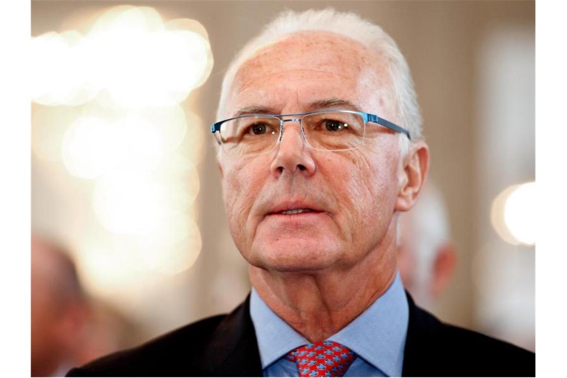 Kan zu seinem 75. Geburtstag auf ein bewegtes Leben zurückblicken: Fußball-Idol Franz Beckenbauer. Foto: Sven Hoppe/dpa