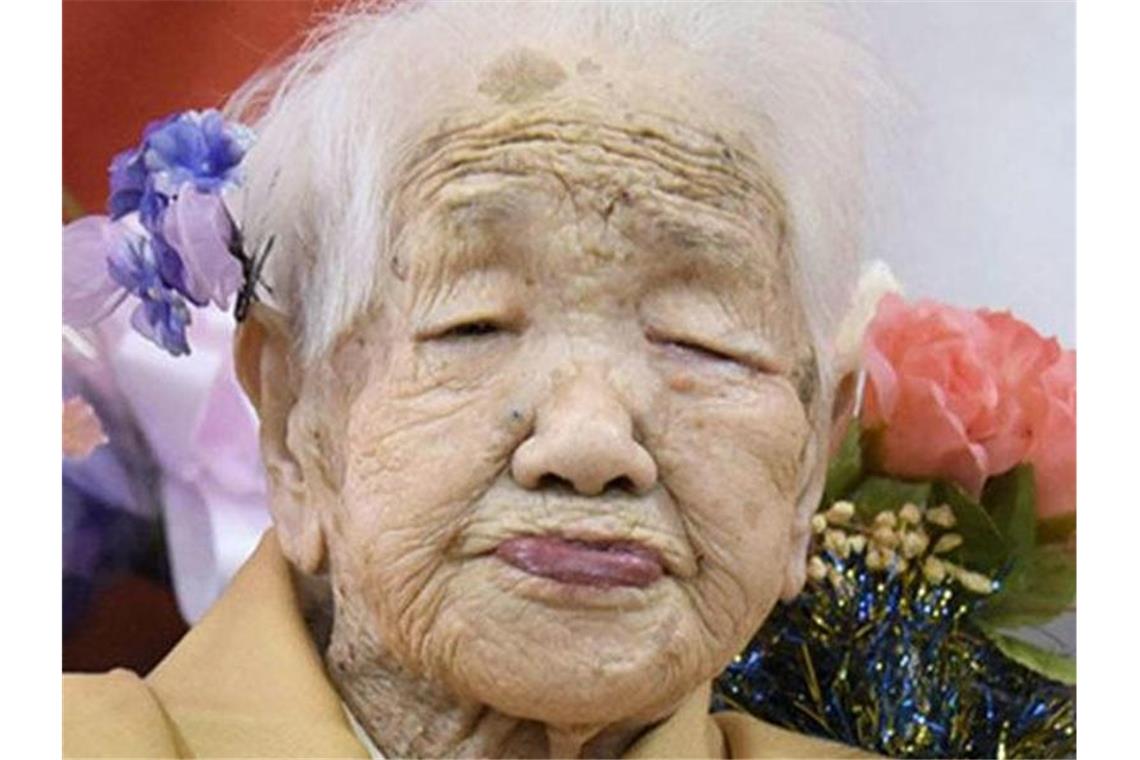 Japan: 117-Jährige ist nun auch ältester bekannter Mensch Kane Tanaka wurde am 2. Januar 1903 geboren. Foto: kyodo/dpa