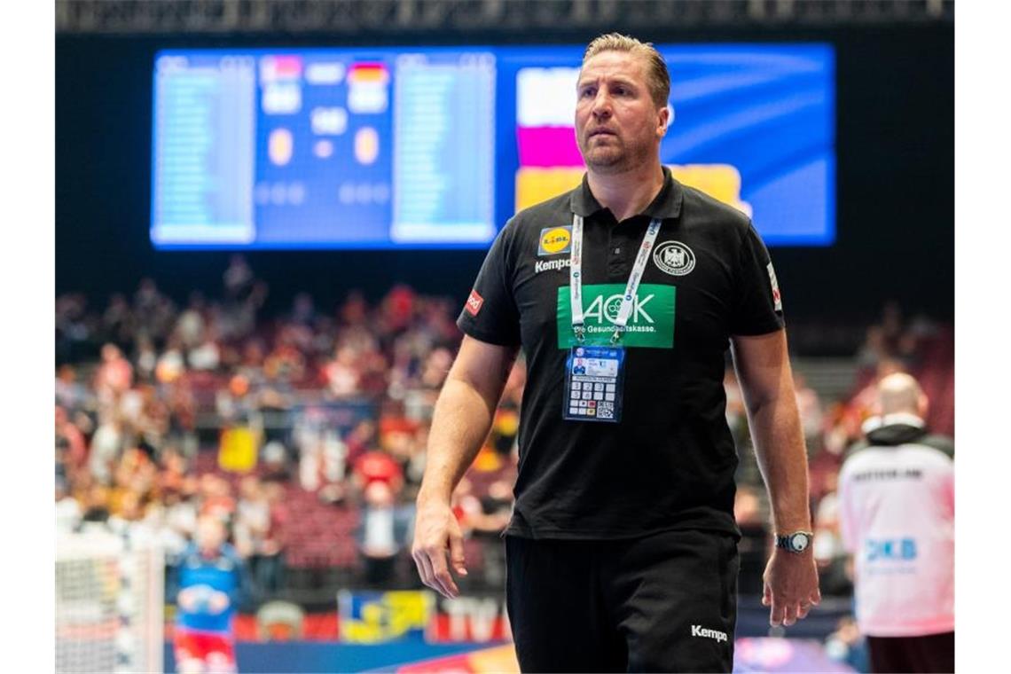 DHB trennt sich von Prokop - Gislason übernimmt Kann das Aus von Christian Prokop nicht ganz nachvollziehen: DHB-Teammanager Oliver Roggisch. Foto: Robert Michael/dpa-Zentralbild/dpa