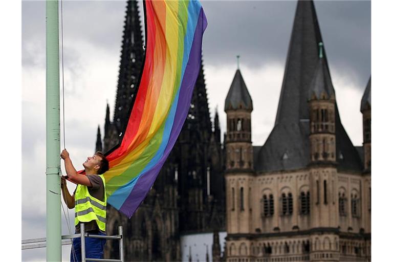 Kann die katholische Kirche toleranter werden?. Foto: Oliver Berg/dpa
