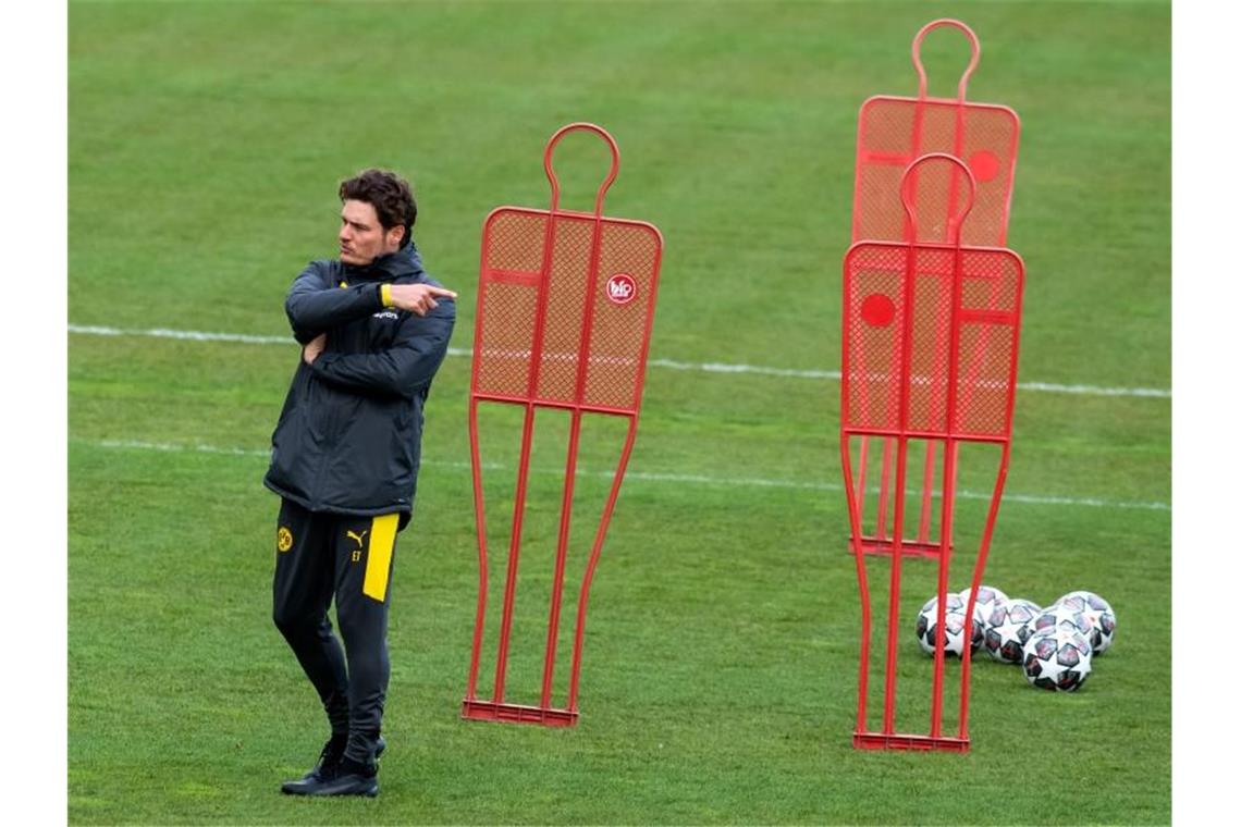 Kann gegen Manchester City auf Mats Hummels, Marco Reus und Jude Bellingham bauen: Trainer Edin Terzic. Foto: Bernd Thissen/dpa