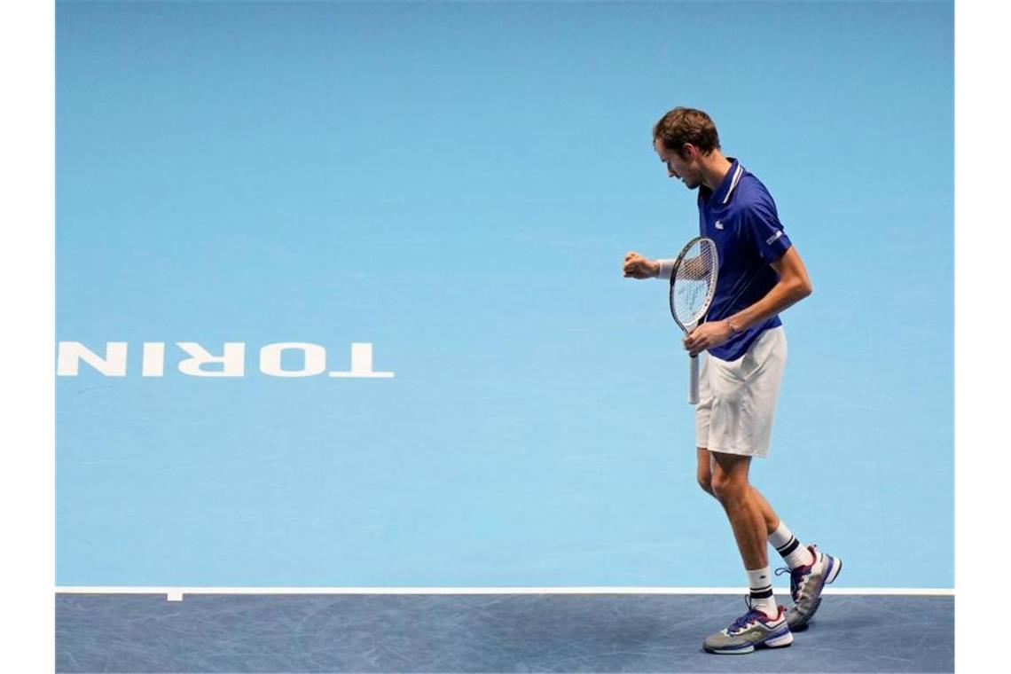 Kann seinen Titel verteidigen: Daniil Medwedew steht im Finale der ATP-Finals. Foto: Luca Bruno/AP/dpa