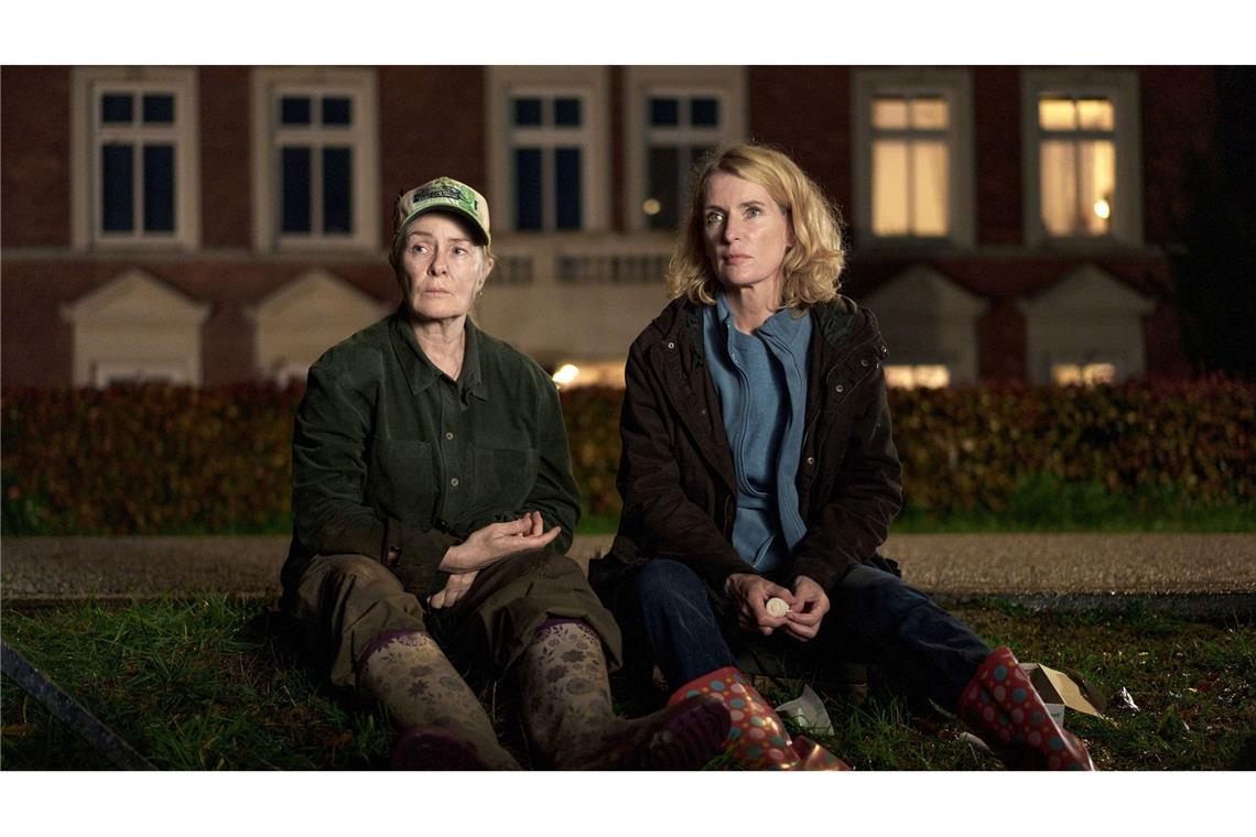 Kann sich in Bäuerin Marlies Feldhusen (Lina Wendel, l.) hineinfühlen: Charlotte Lindholm (Maria Furtwängler, r.).