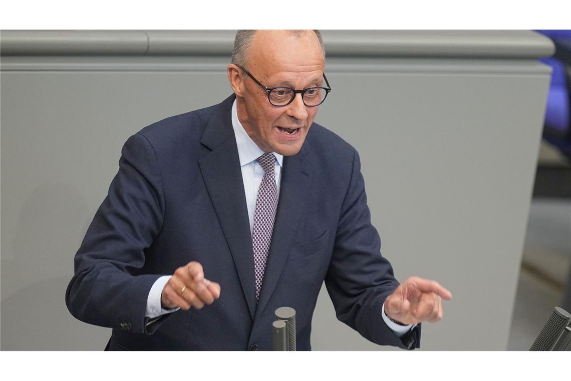 Kanzler Friedrich Merz (CDU) stimmte im Bundestag auf große Reformen ein. (Archivfoto)
