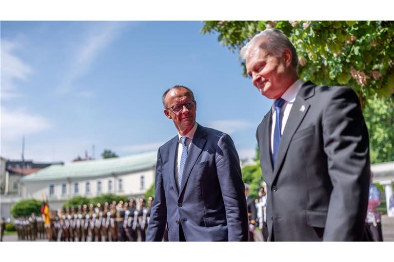 Kanzler Friedrich Merz mit dem litauischen Präsidenten Gitanas Nauseda beim Besuch in Vilnius.