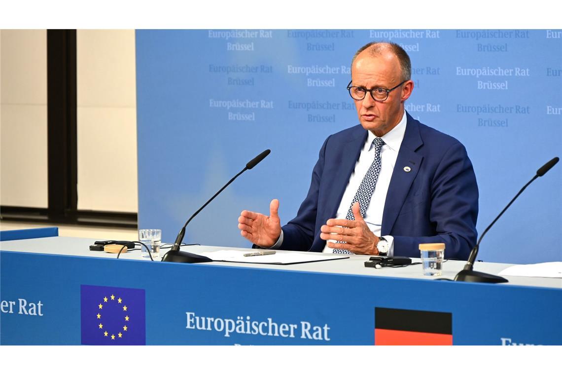 Merz will Turbo-Deal mit Trump zu Zöllen Kanzler Friedrich Merz sieht durch die US-Zölle deutsche Unternehmen in Gefahr.