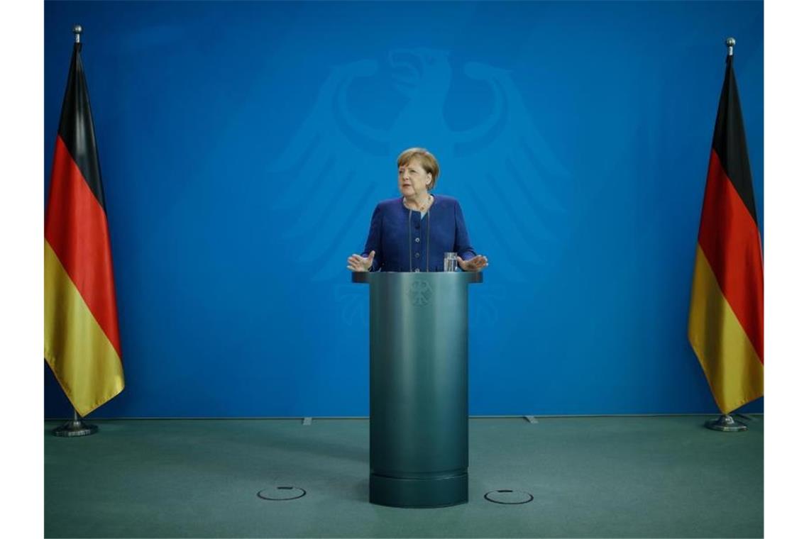 Merkel mahnt: „Wir leben immer noch am Anfang der Pandemie“