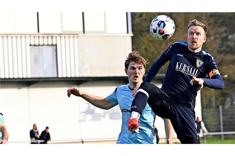 Kapitän Tobias Uhse /rechts) war für seinen Trainer Francis Pola der Mann des Spiels beim 4:1-Erfolg..