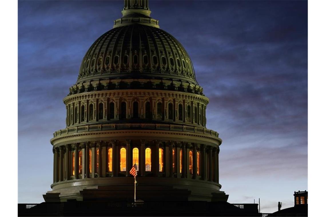 Kapitol in Washington im Morgengrauen. Die US-Regierung ist zum Ziel eines breit angelegten Hacker-Angriffs geworden. Foto: J. Scott Applewhite/AP/dpa