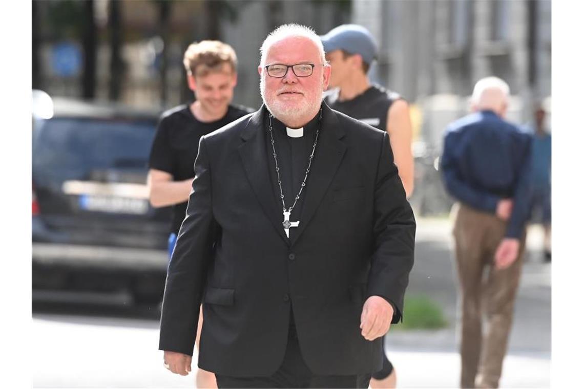 Theologe kritisiert: Papst nicht eindeutig Kardinal Reinhard Marx hatte angeboten, wegen des Missbrauchsskandals auf sein Amt zu verzichten. Foto: Lennart Preiss/dpa