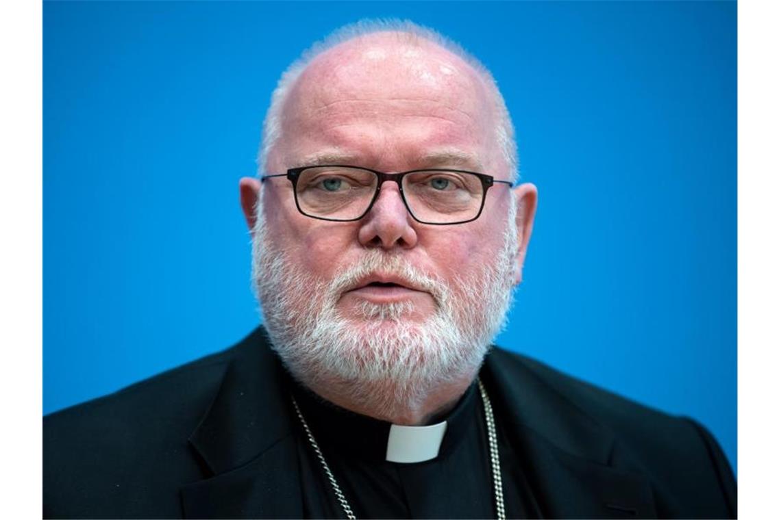 Kardinal Reinhard Marx: „In der Öffentlichkeit wird nun wahrgenommen, dass Juristen über Spitzfindigkeiten auf dem Rücken der Betroffenen streiten.“. Foto: Bernd von Jutrczenka/dpa