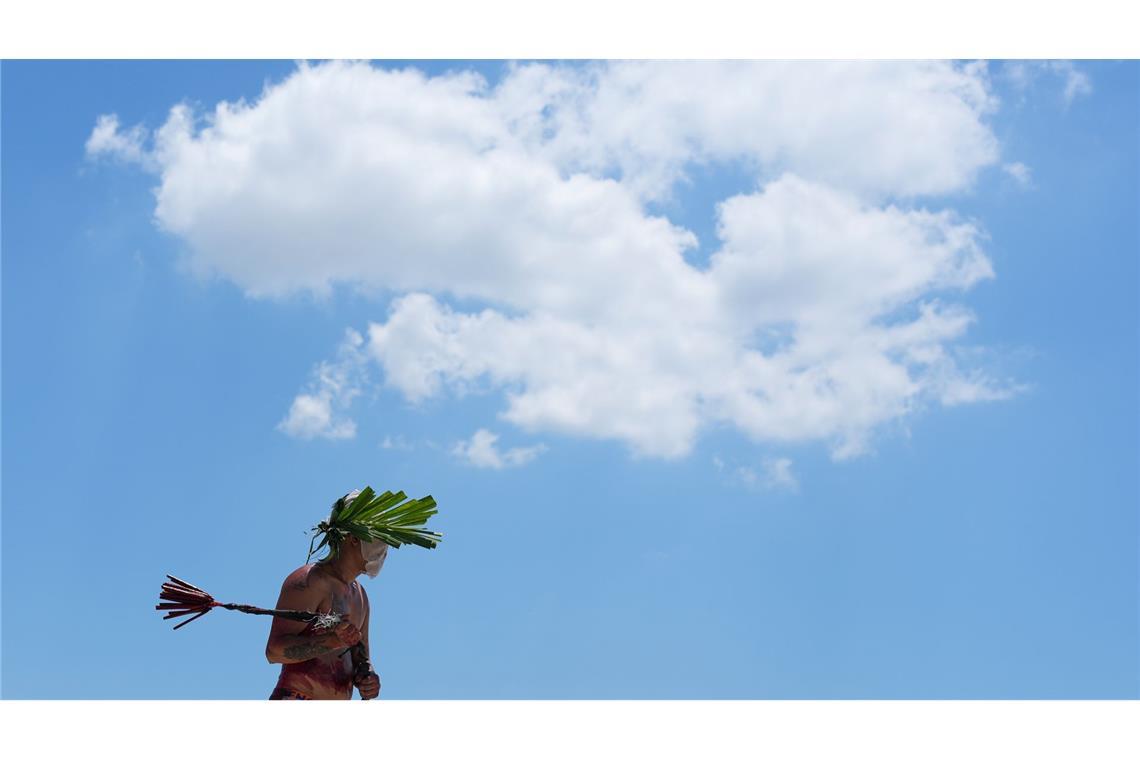 Karfreitag auf den Philippinen: Flagellant bei traditioneller Bußprozession unterwegs