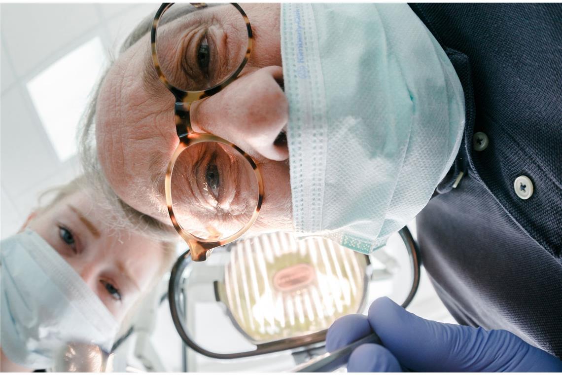 Karies, Pulpitis, apikale Ostitis, Gangrän, atypische Zahnschmerzen: Schon beim Hören dieser zahnärztlichen Fachbegriffe meint man  Zahnweh zu spüren.